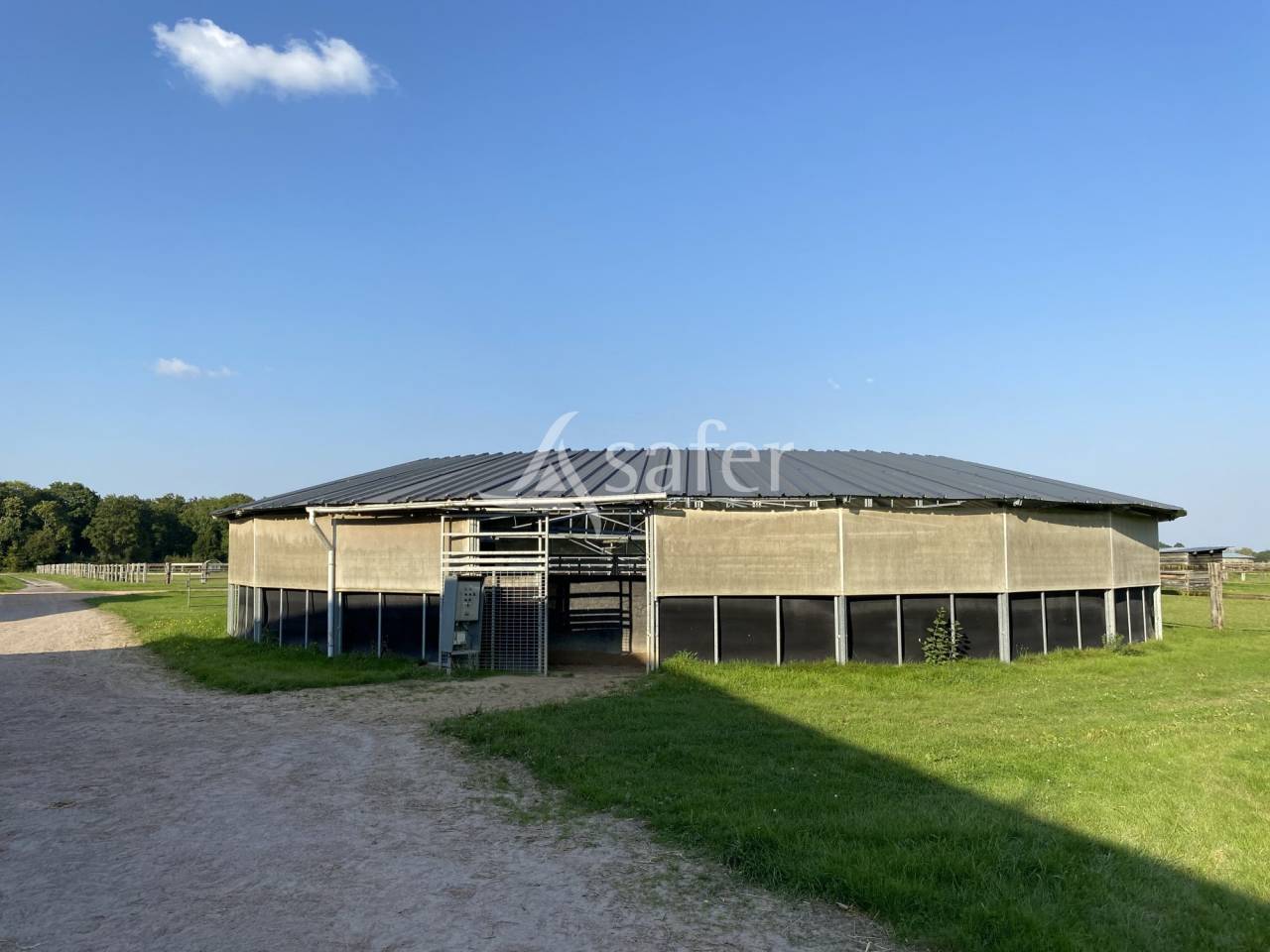 Equestrian property  Calvados