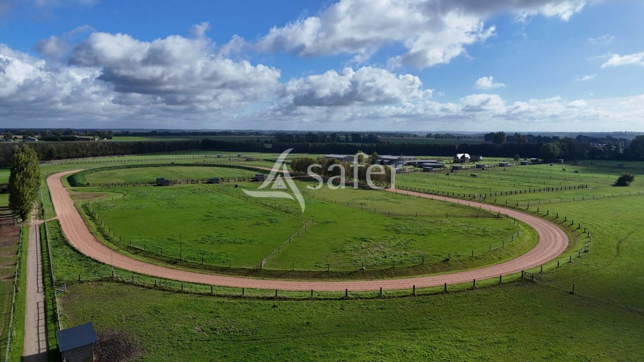 Equestrian property  Calvados