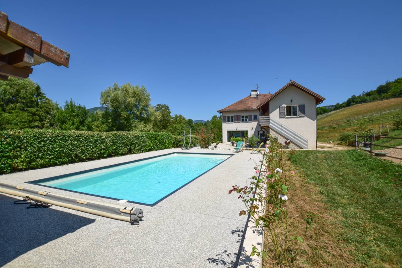 Equestrian property  Isère