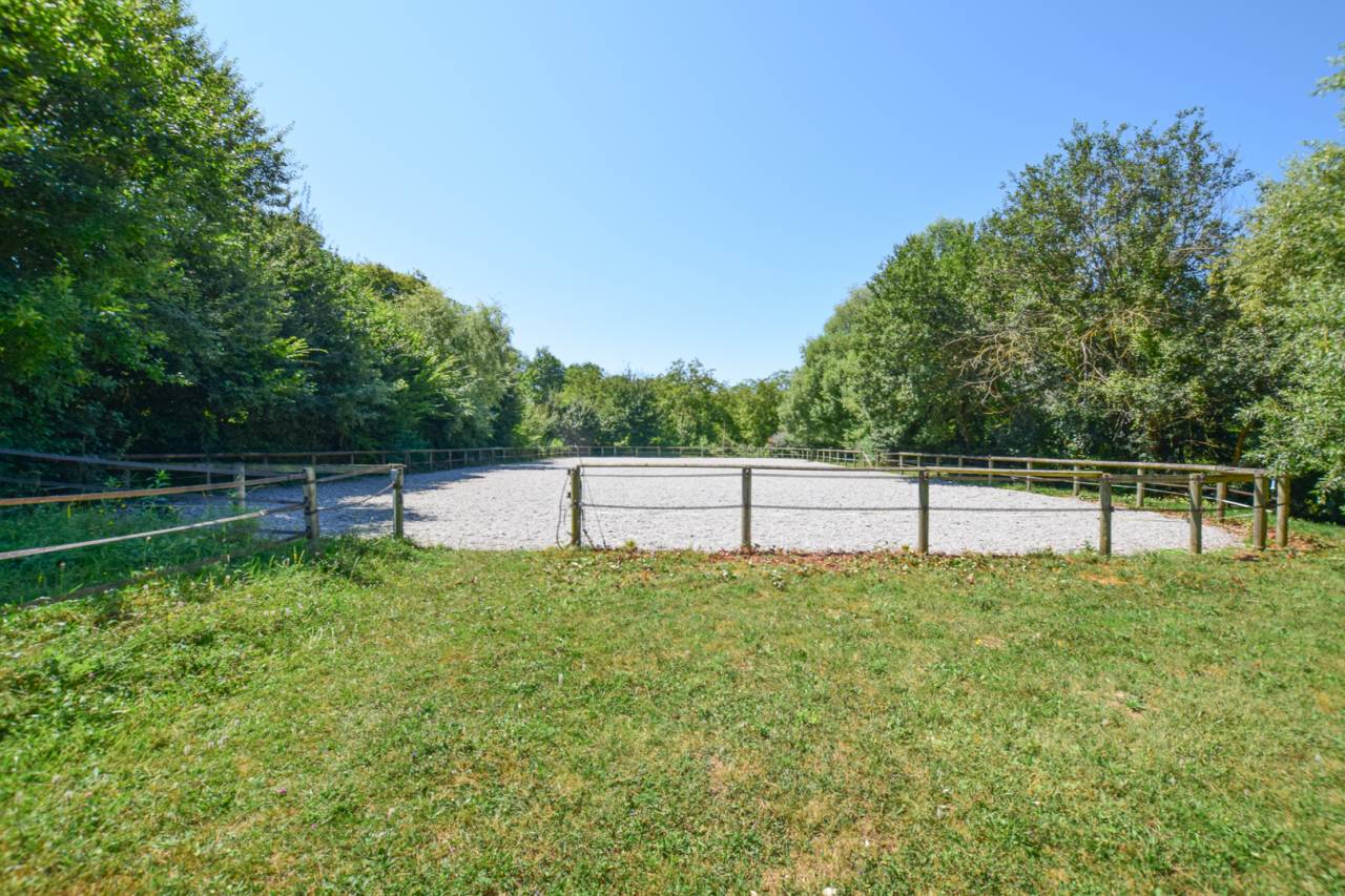 Equestrian property  Isère