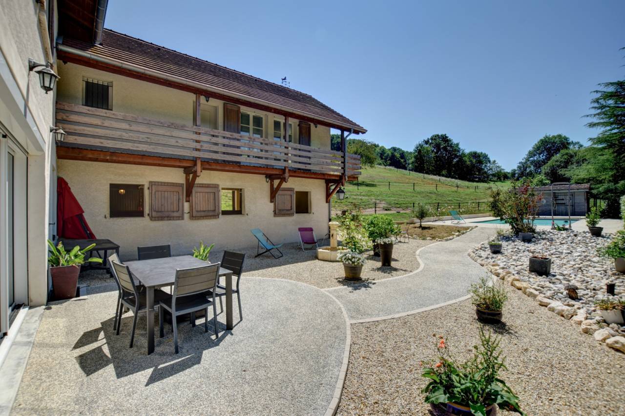 Equestrian property  Isère