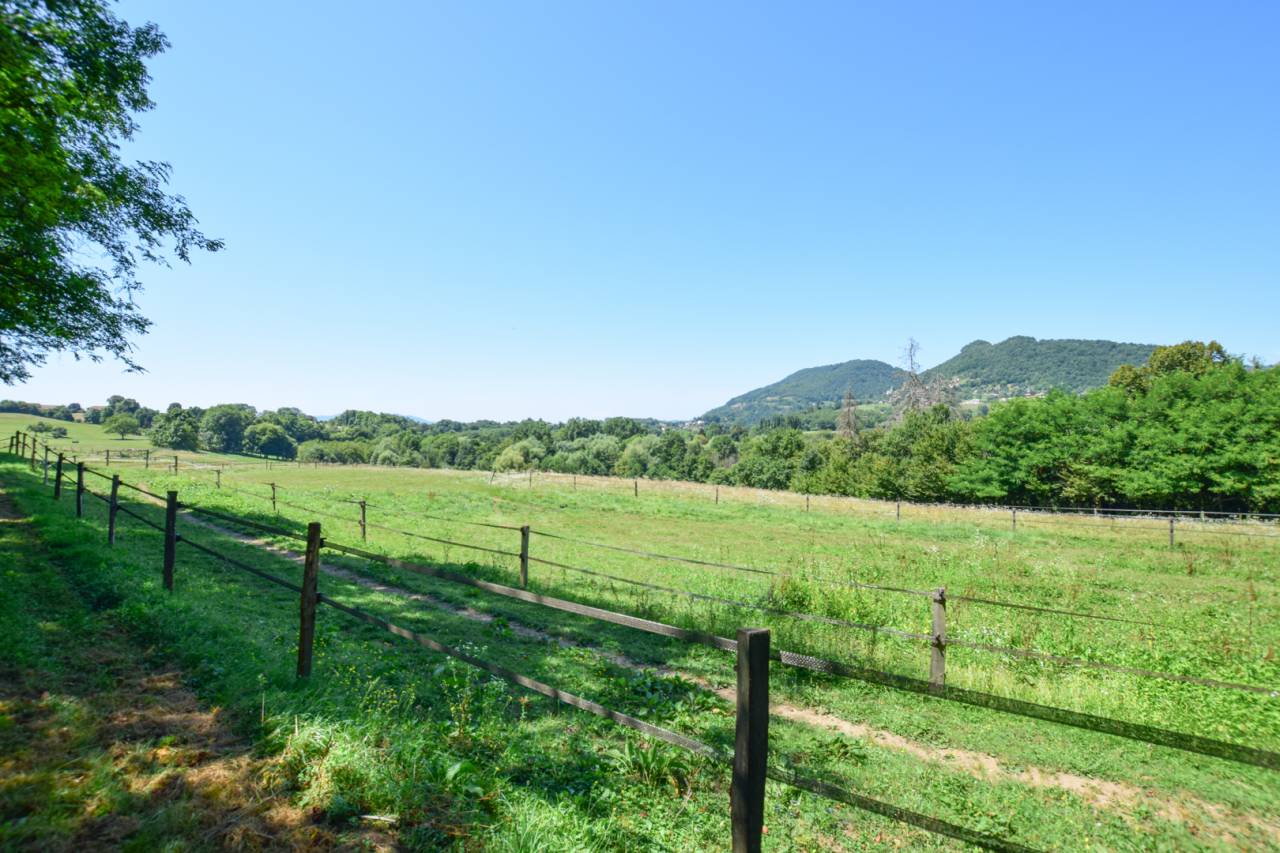 Equestrian property  Isère
