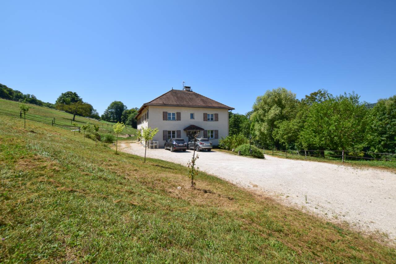 Equestrian property  Isère