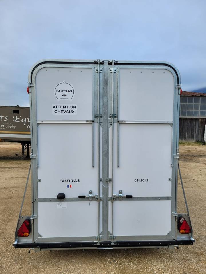 Horse trailer Fautras OBLIC+3 3 Stalls 2024 New