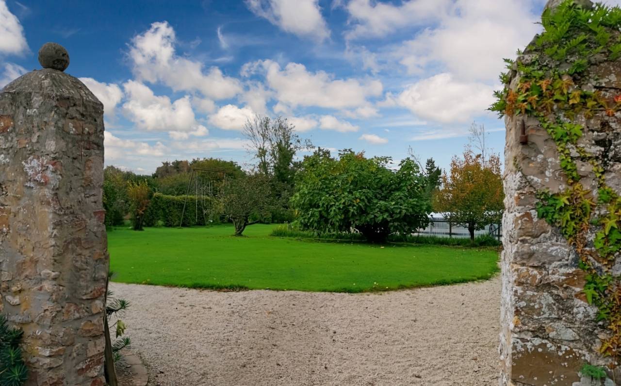 Luxurious equestrian property  Manche