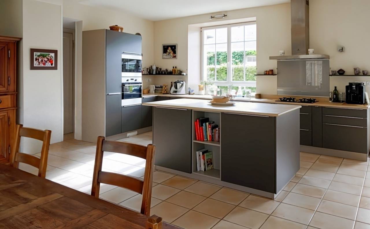 Luxurious equestrian property  Manche