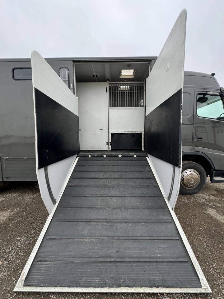 Horsebox NON-HGV MTM VOLVO 2006 Used