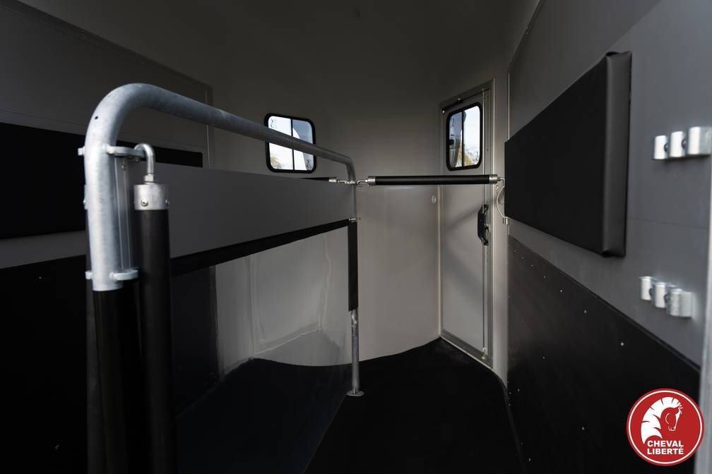 Horse trailer Cheval Liberte GOLD ORIGINS ALULINE AVEC SELLERIE 2 Stalls 2025 New