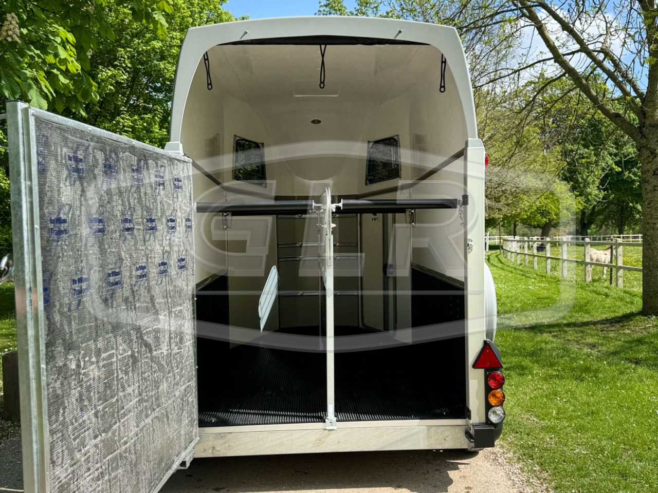 Horse trailer Ifor Williams HBEECO 2 Stalls 2025 New