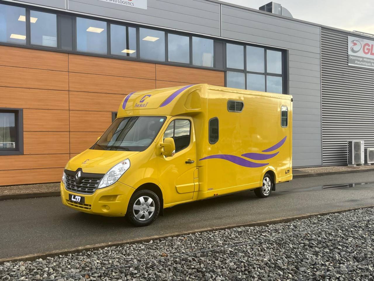 Horsebox HGV Theault PROTEO STALLE 5 PLACES 2017 Used