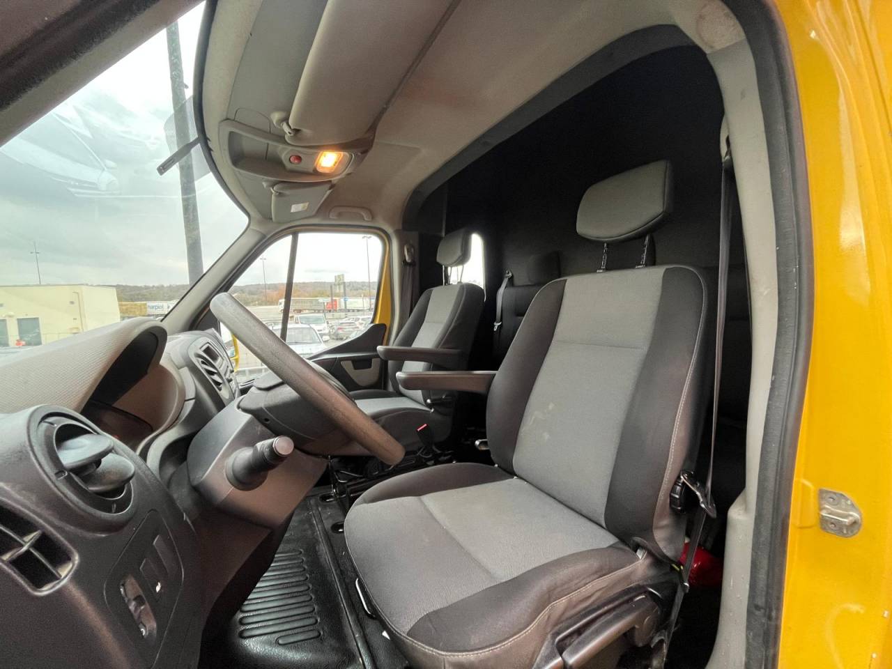 Horsebox HGV Theault PROTEO STALLE 5 PLACES 2017 Used