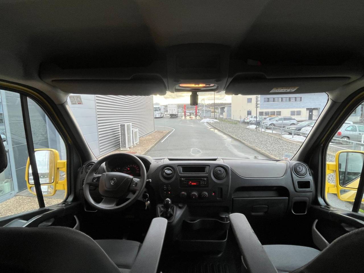 Horsebox HGV Theault PROTEO STALLE 5 PLACES 2017 Used