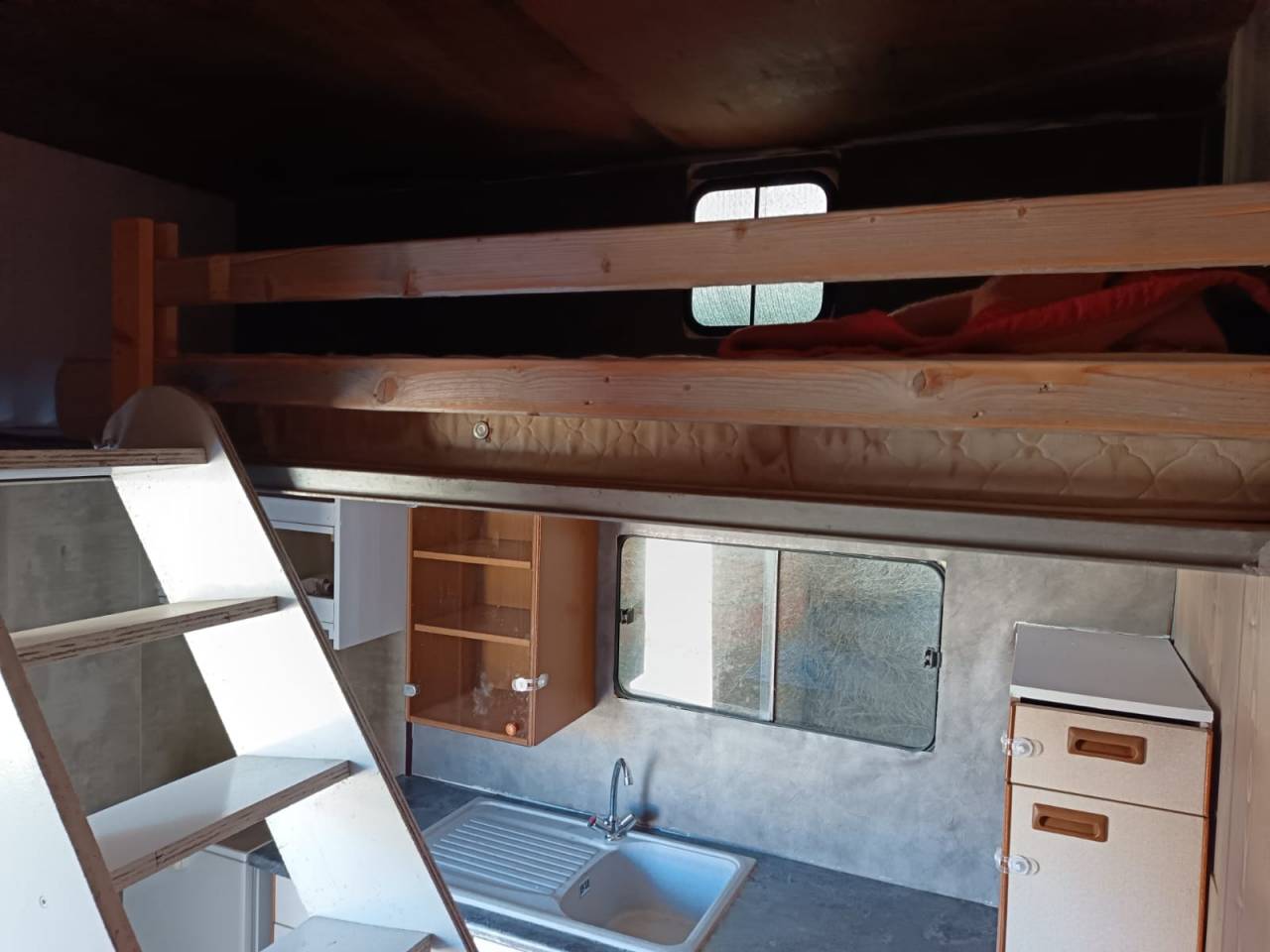 Horsebox NON-HGV Renault midlum 2004 Used