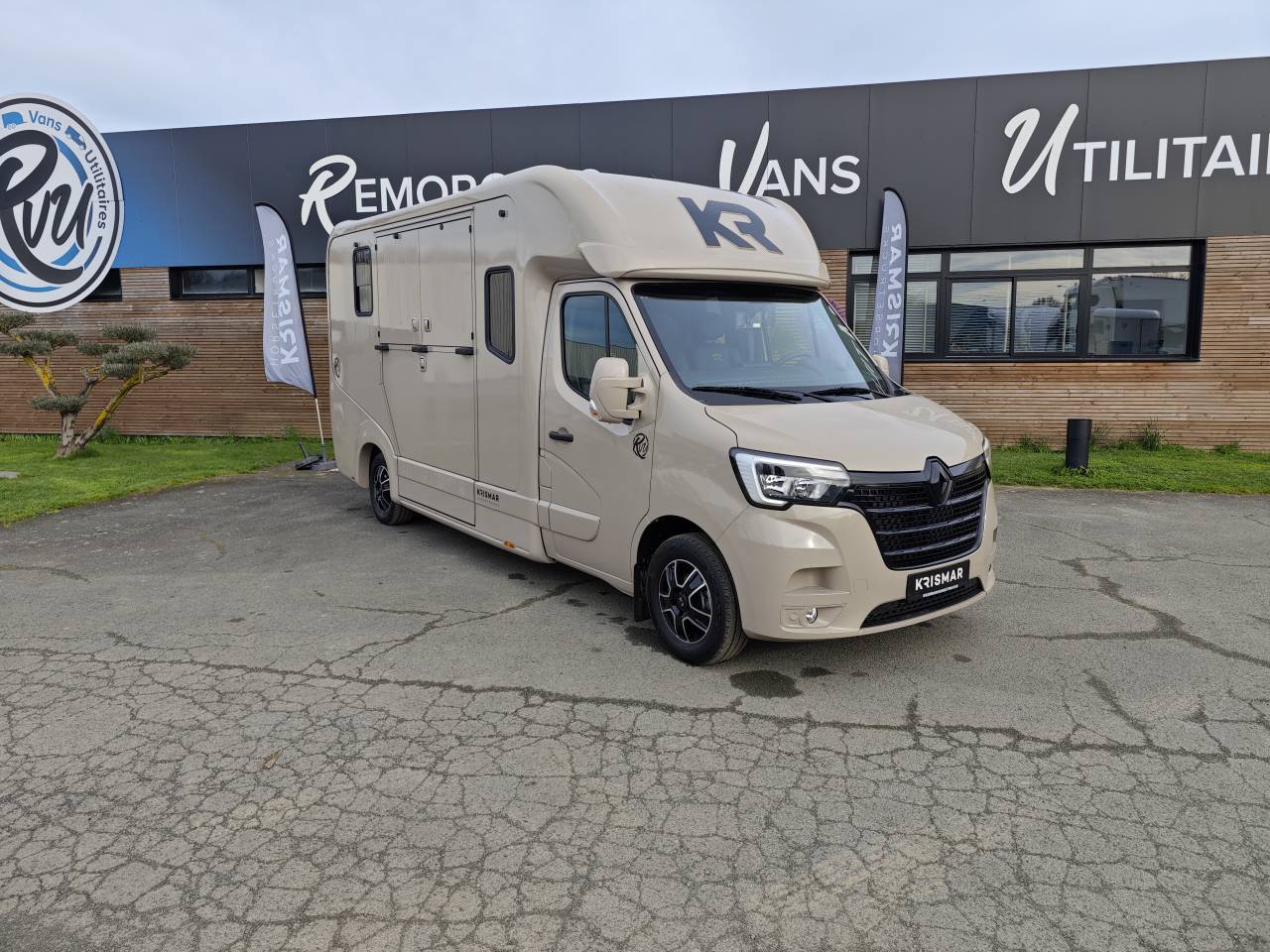 Horsebox HGV Krismar Horsebox 2-5 2025 New