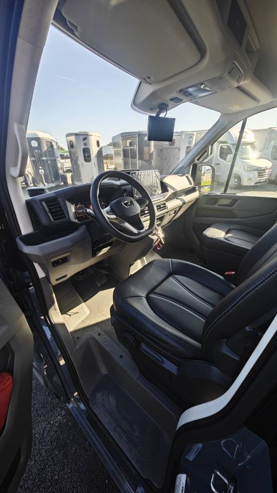 Horsebox HGV Krismar Man TGE Horsebox 5-2 2026 New