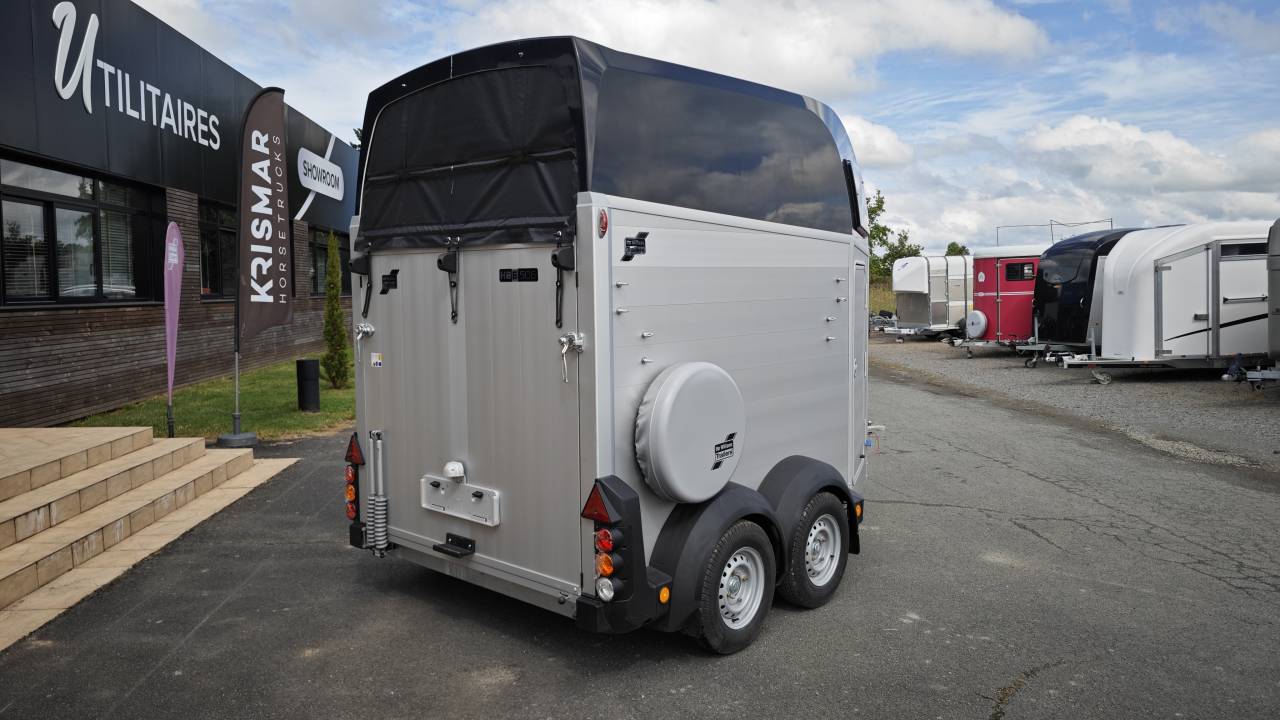 Horse trailer Ifor Williams Hbe 506 2 Stalls 2025 New