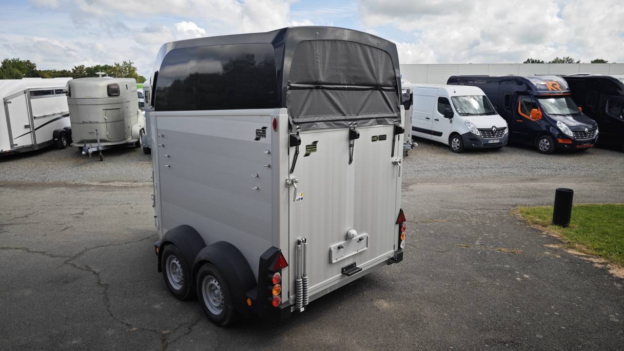 Horse trailer Ifor Williams Hbe 506 2 Stalls 2025 New