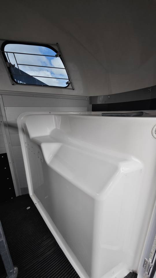 Horse trailer Ifor Williams Hbe 506 2 Stalls 2025 New