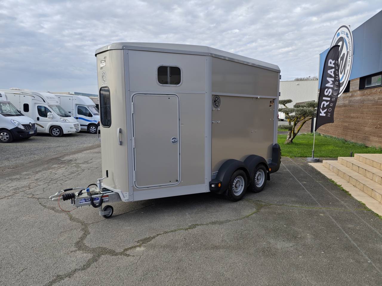 Horse trailer Ifor Williams Hb511 2 Stalls 2025 New