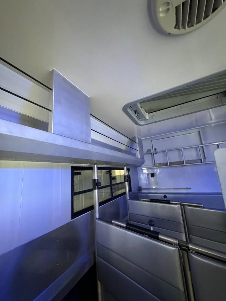 Horsebox NON-HGV Scania SCANIA 0 Used