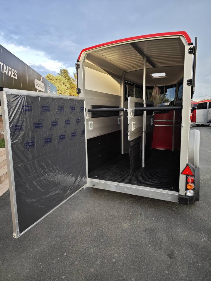 Horse trailer Ifor Williams Hbx506 2 Stalls 2025 New