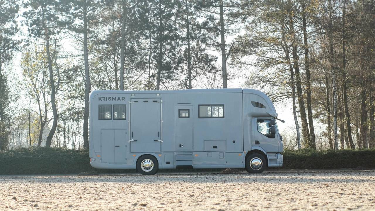 Horsebox NON-HGV Krismar Volvo 4 chevaux HC 2025 New