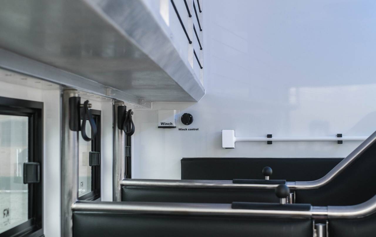 Horsebox NON-HGV Krismar Volvo 4 chevaux HC 2025 New