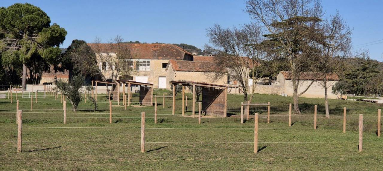 Equestrian property  Gard