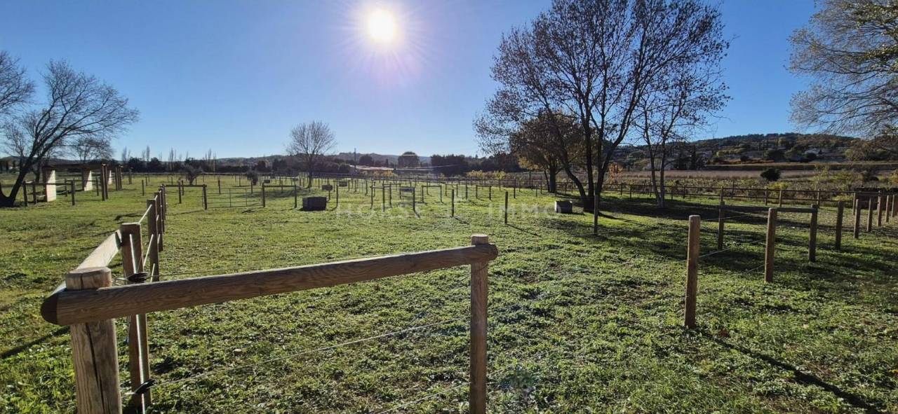 Equestrian property  Gard