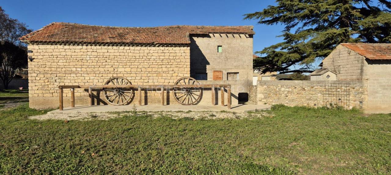 Equestrian property  Gard