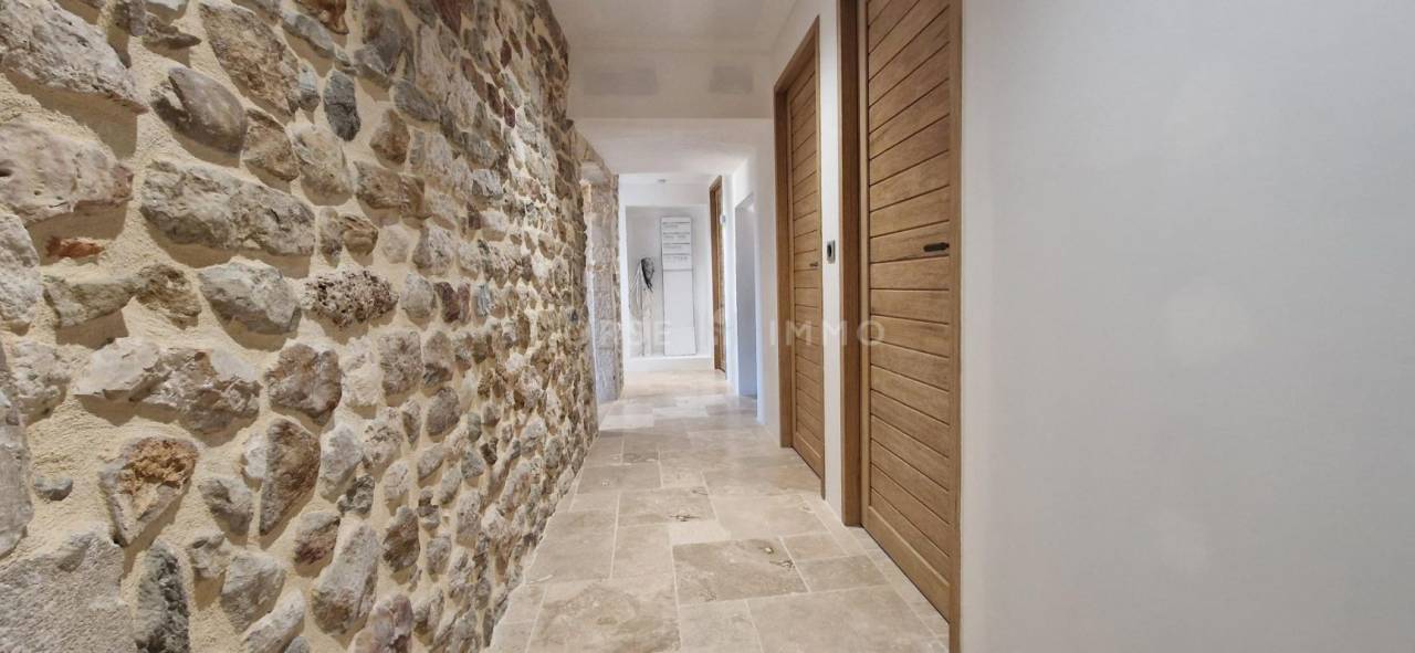 Equestrian property  Gard