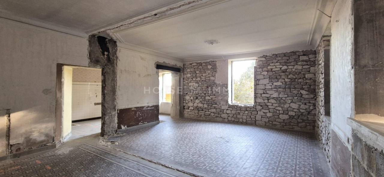 Equestrian property  Gard