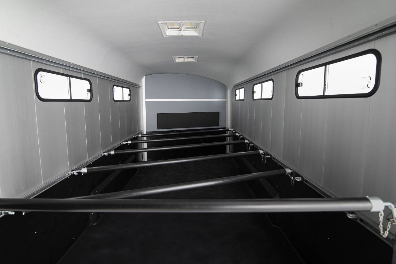 Horse trailer Cheval Liberte Islandic 5 Stalls 2025 New