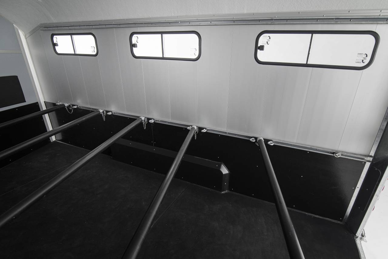 Horse trailer Cheval Liberte Islandic 5 Stalls 2025 New