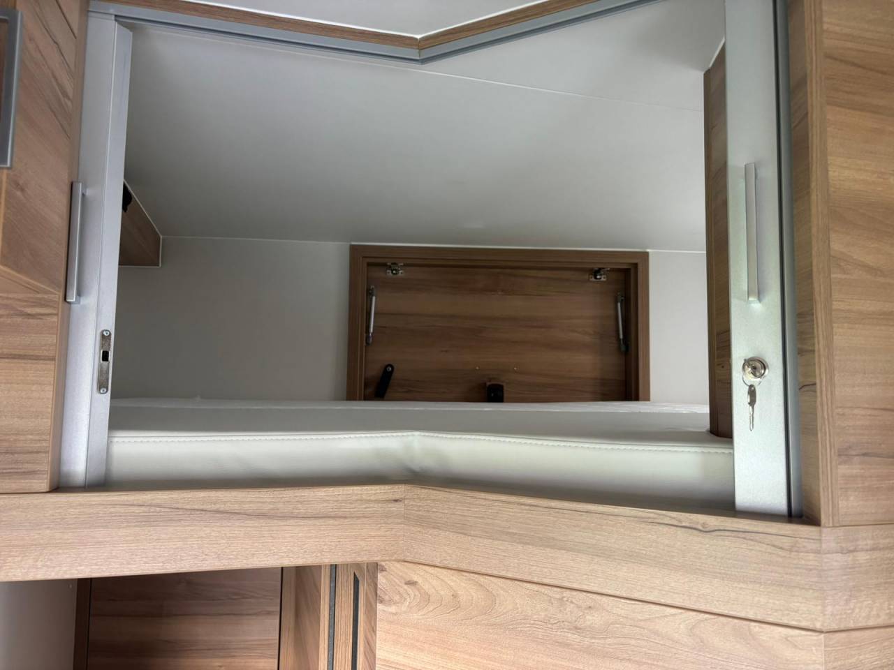 Horsebox NON-HGV Krismar Classicspace 2640 gamme pro 2025 New