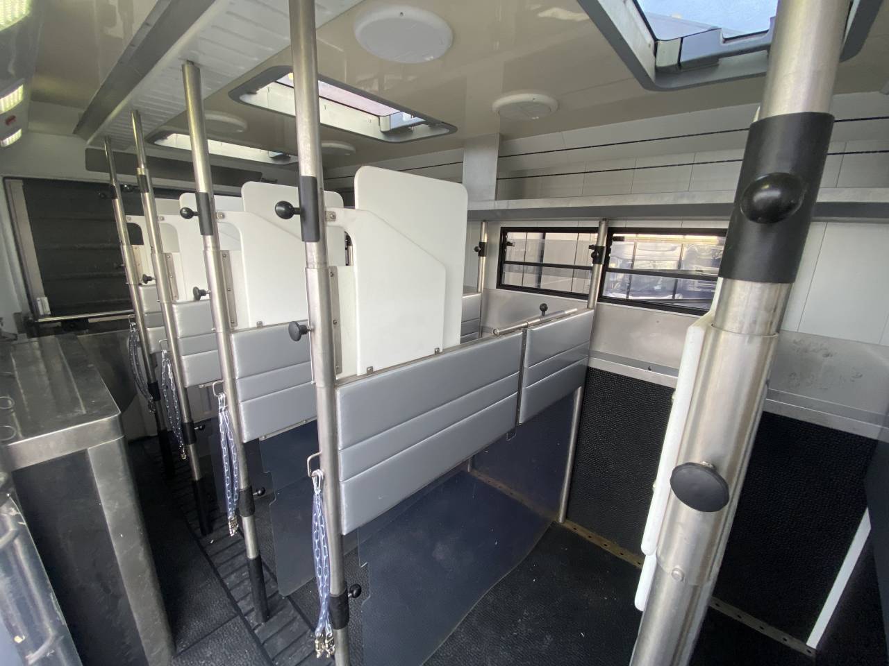 Horsebox NON-HGV STX  2013 Used