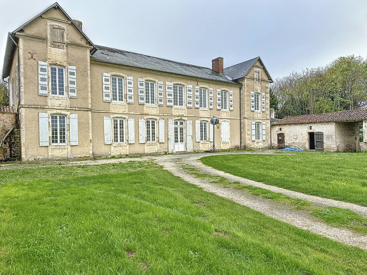 Luxurious equestrian property  Deux-Sèvres