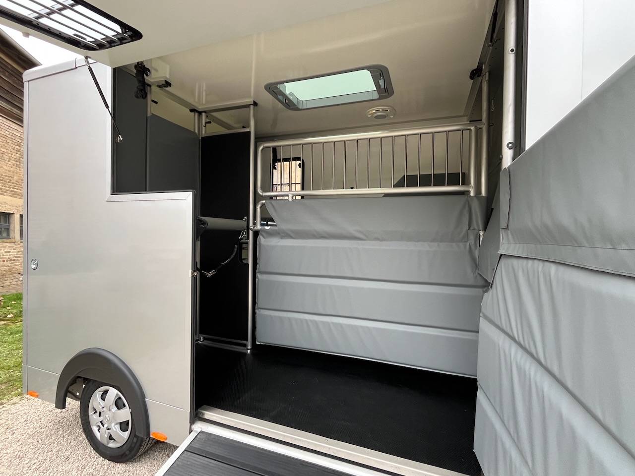 Horsebox HGV Autre marque NISSAN 0 New