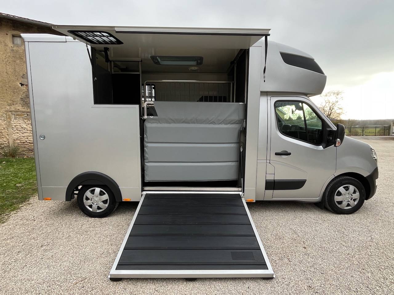 Horsebox HGV Autre marque NISSAN 0 New
