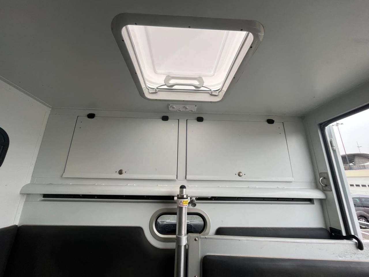 Horsebox HGV Theault PROTEO 5 PLACES 2011 Used