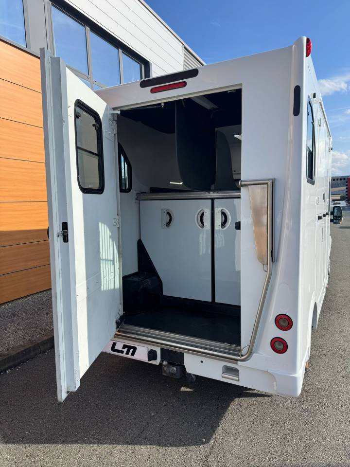 Horsebox HGV Theault PROTEO 5 PLACES 2011 Used