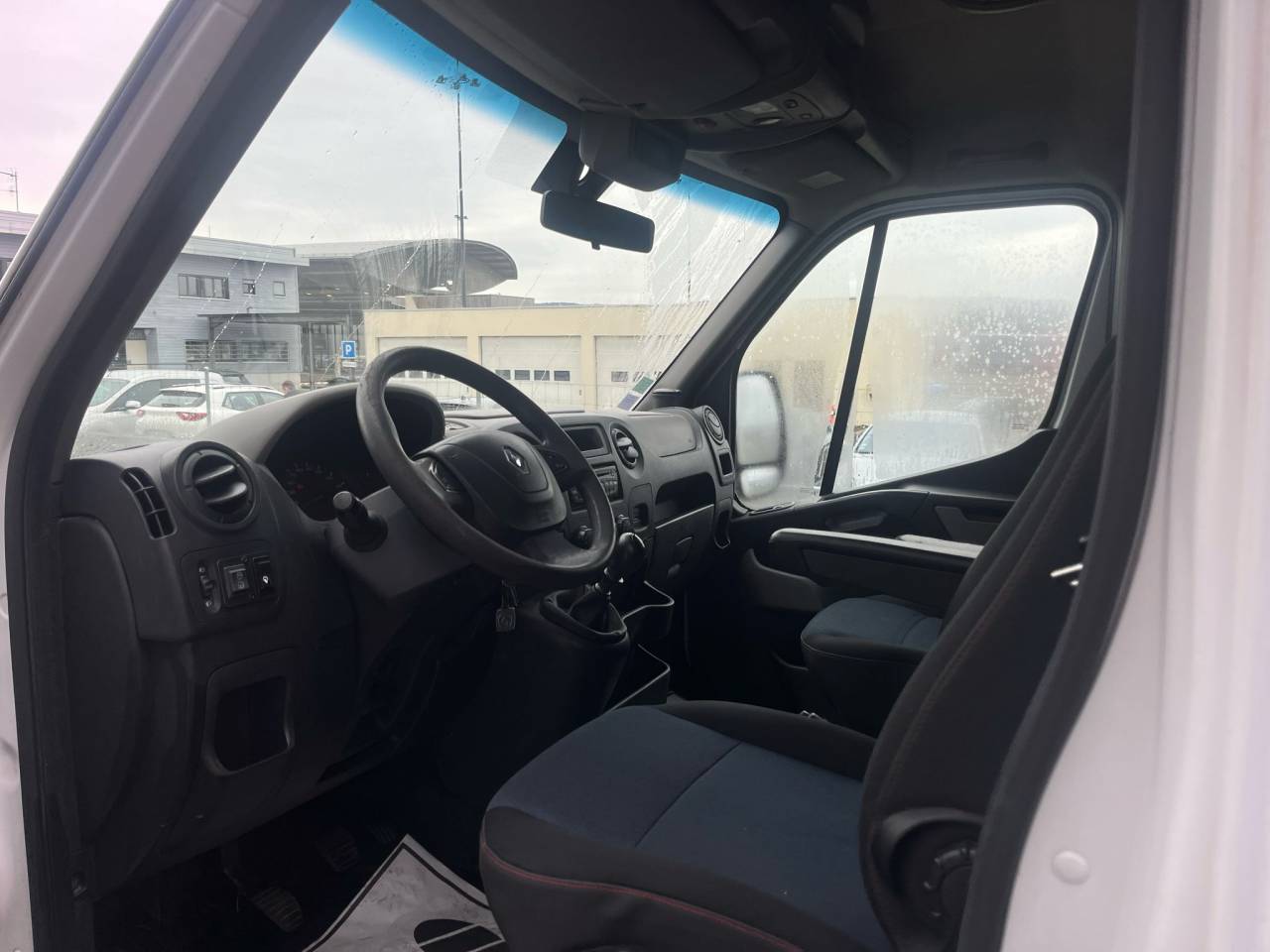 Horsebox HGV Theault PROTEO 5 PLACES 2011 Used