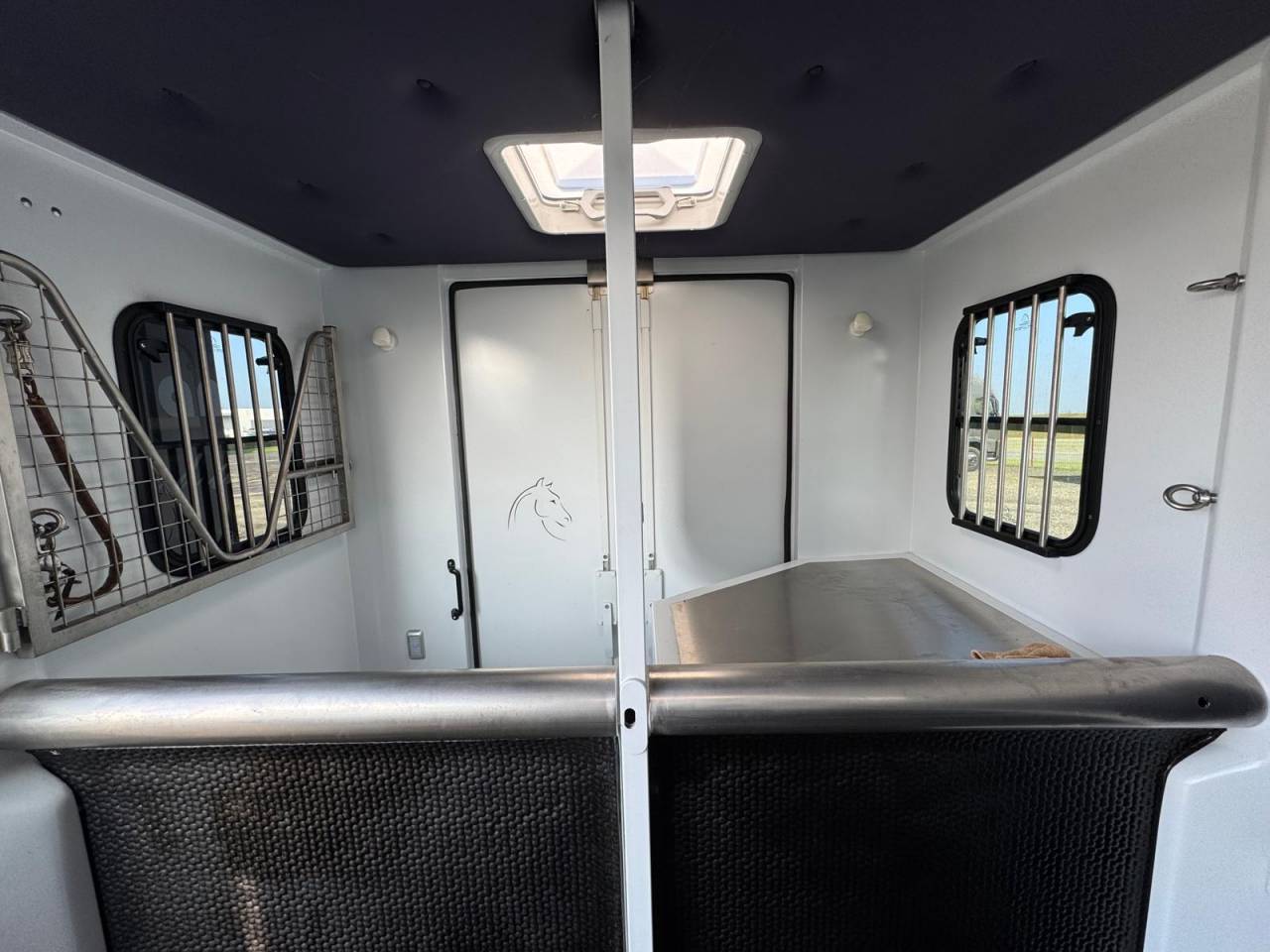 Horsebox HGV Chardron Renault Master 2023 Used