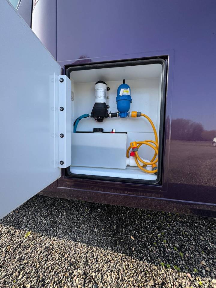 Horsebox HGV Chardron Renault Master 2023 Used