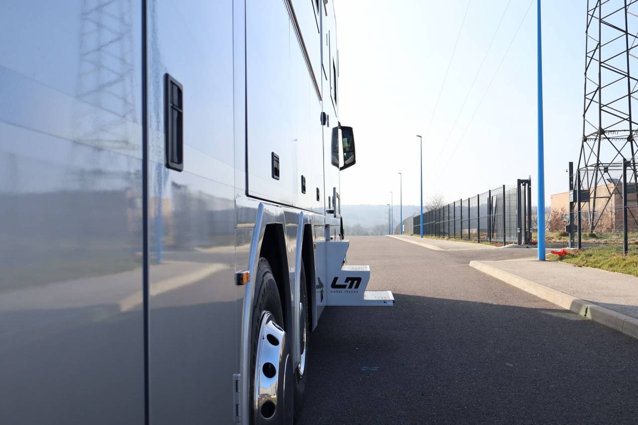 Horsebox NON-HGV - Other brand - MAN TGS 26.430 PAILLARD 8 CHEVAUX POP OUT 2025 New