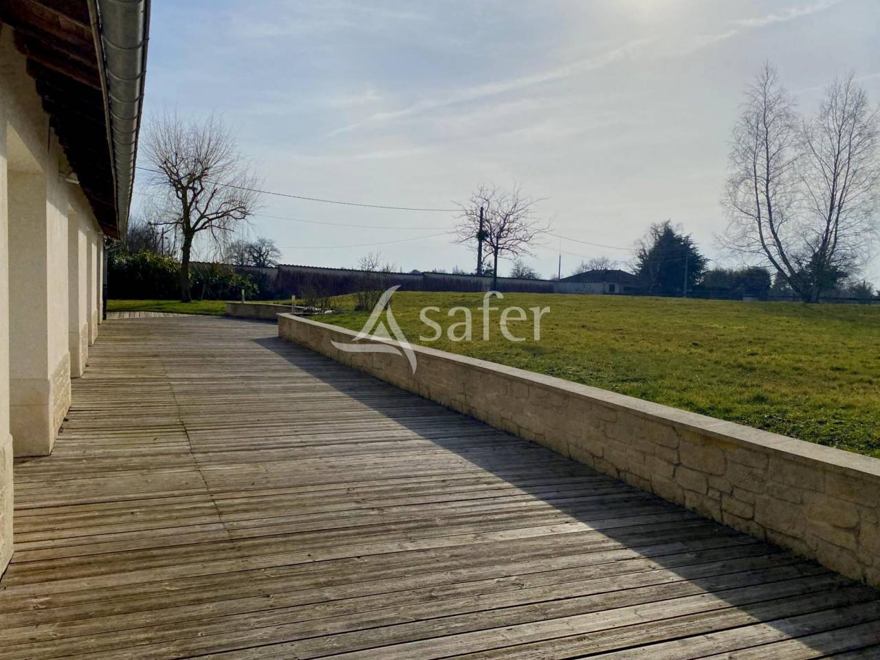 Equestrian property  Ain