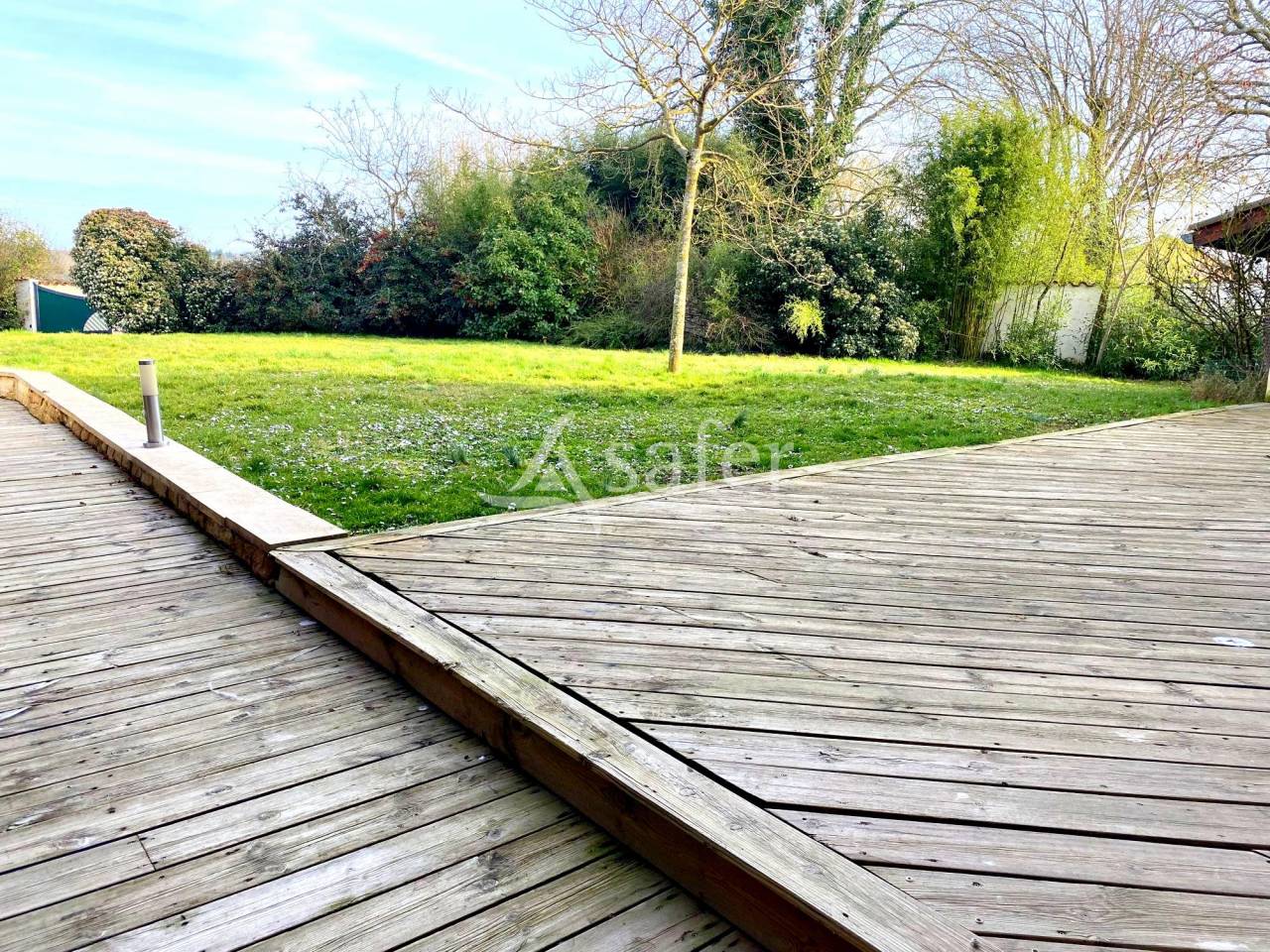 Equestrian property  Ain