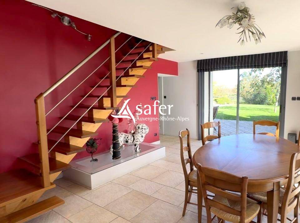 Equestrian property  Ain