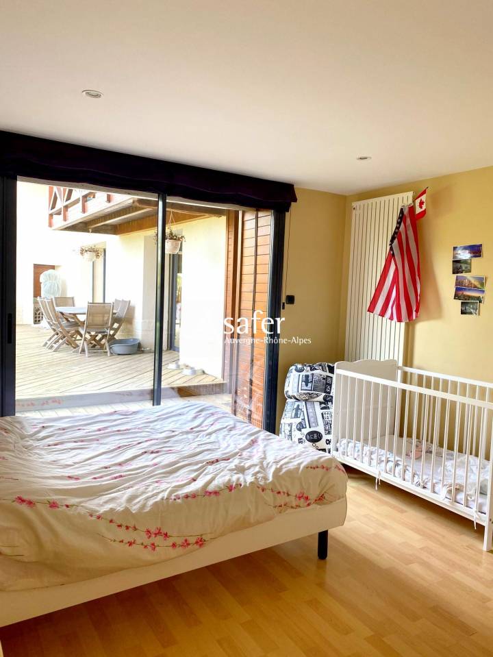 Equestrian property  Ain