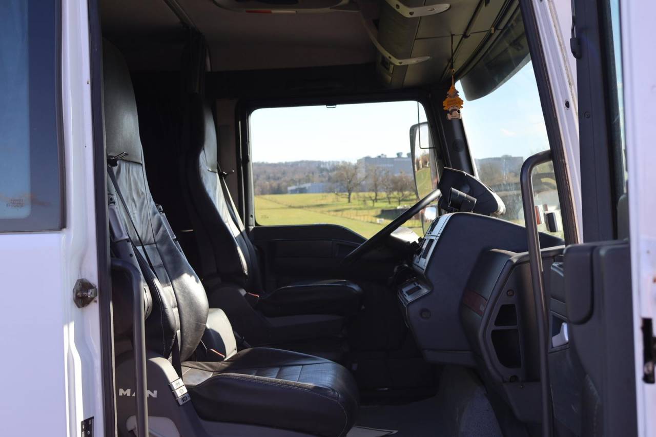 Horsebox NON-HGV - Other brand - MAN TGA 26.430 JL POP OUT 2007 Used